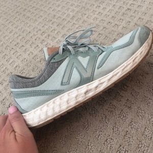 New Balance tennis shoes